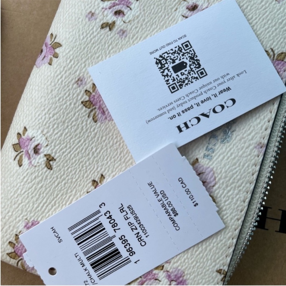Coach Corner Zip Wristlet With Floral Print # CAL72 - Picture 6 of 6